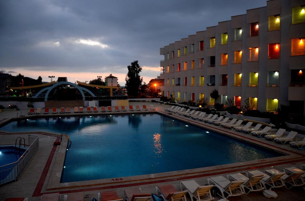 Orient Resort Hotel Fethiye Extérieur photo