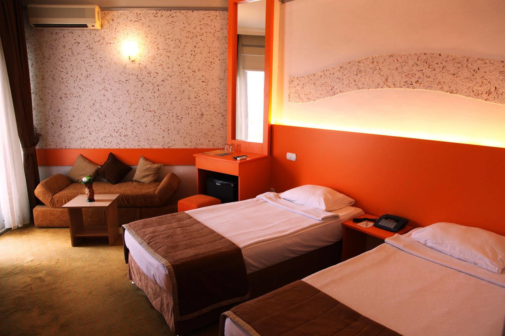 Orient Resort Hotel Fethiye Extérieur photo